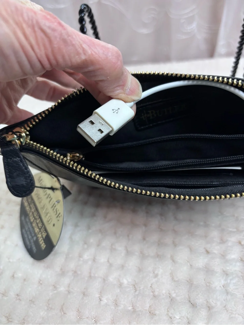 H&Butler Mighty Purse Diamond Black Leather Wristlet w/ Built-in Phone Charger - Picture 10 of 16